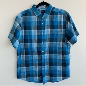 Good Man Brand blue short sleeve button up shirt